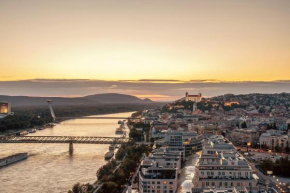 Premium Suite, RIVER & OLD TOWN VIEW,FREE PARKING